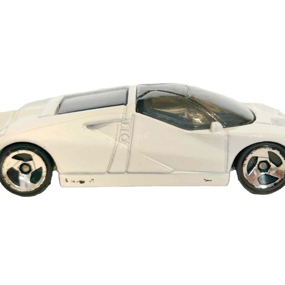 Vintage 1997 Hot Wheels White Ford GT-90 Diecast Model Toy Car Black Window 1:64 - Picture 11 of 12